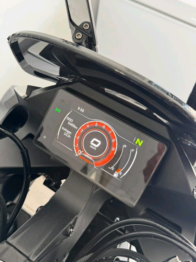 CF Moto 250 SR - 3