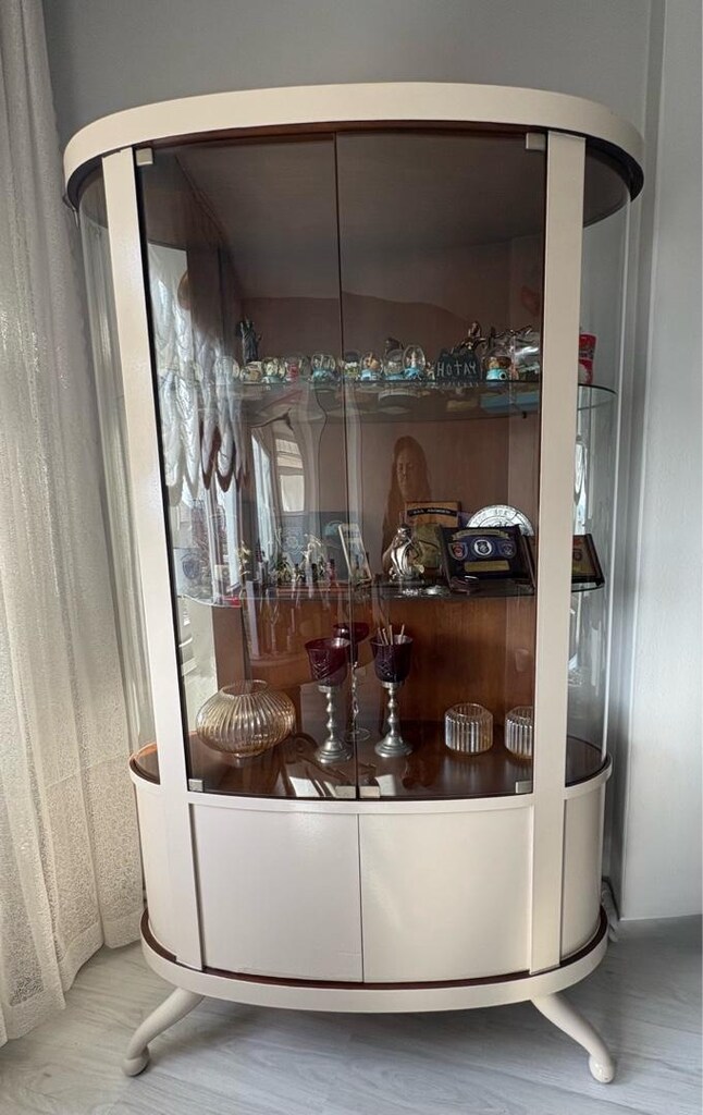 oval camlı ağaç vitrin - 16