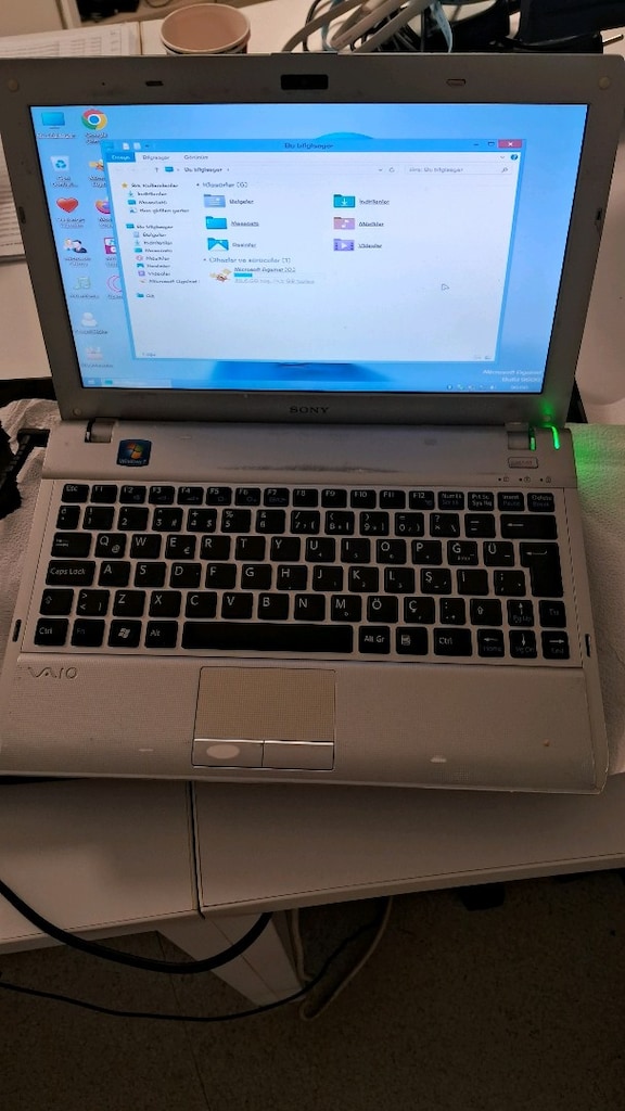Sony Vaio Laptop Model-pcg 31311m - 2