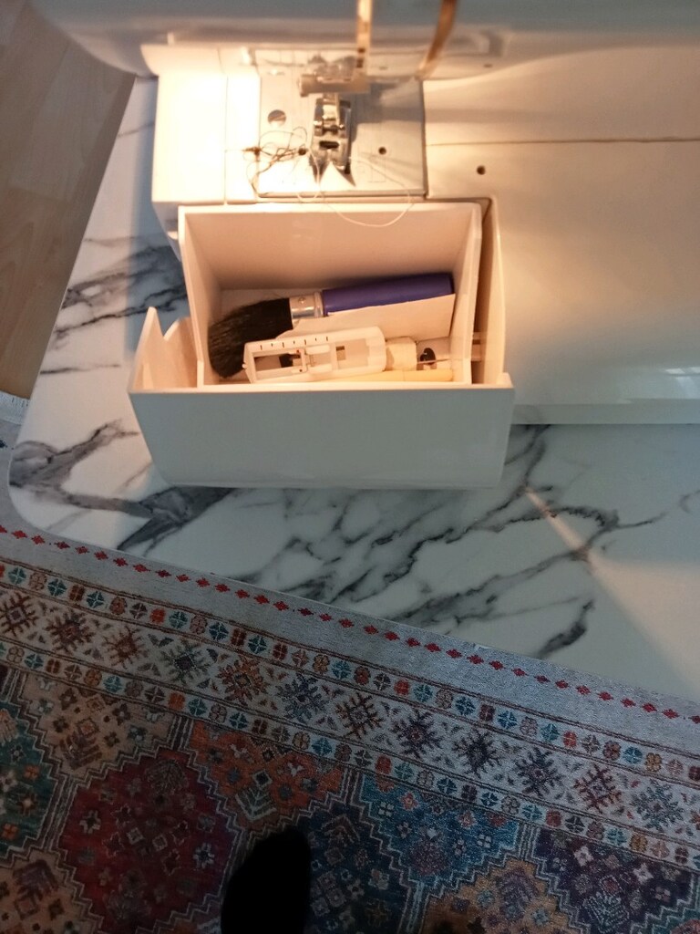 DİKİŞ MAKİNESİ - 2