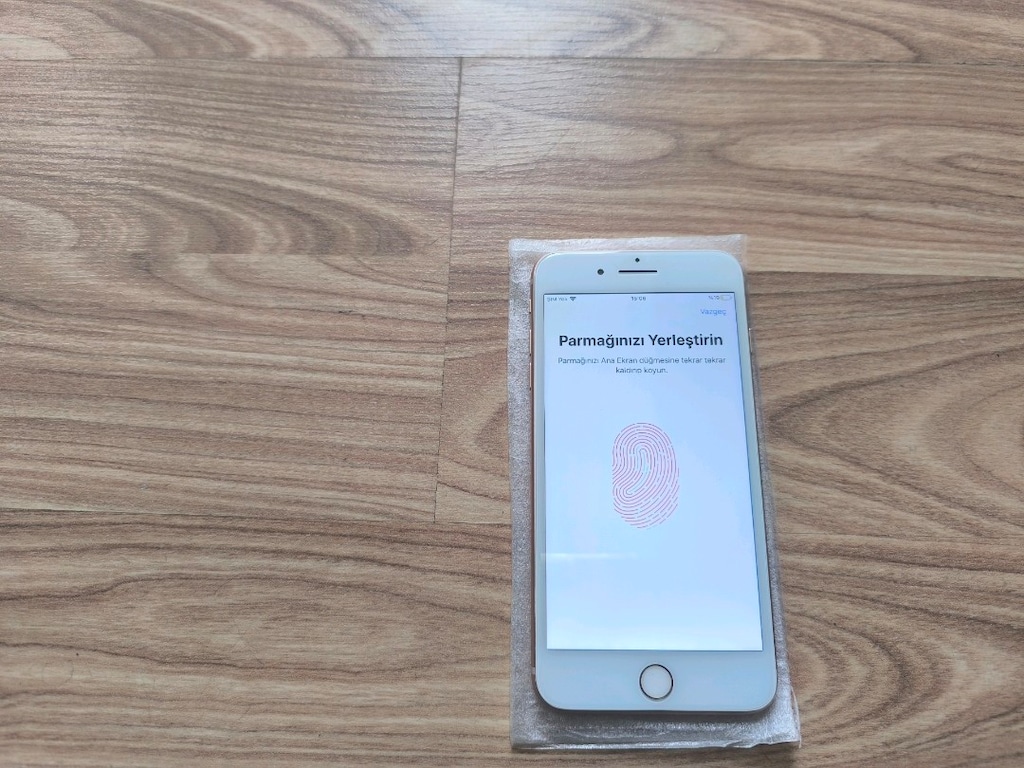 İPHONE 8 PLUS 64GB GOLD TR FUL KUTU TAKAS KAPİDA ODEME - 4