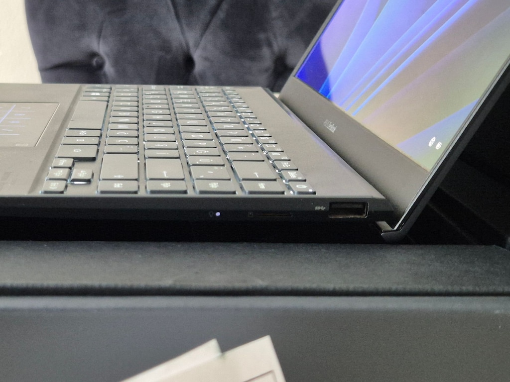 CAM GİBİ OLED ASUS ZENBOOK! KUTUSUNDA - 16