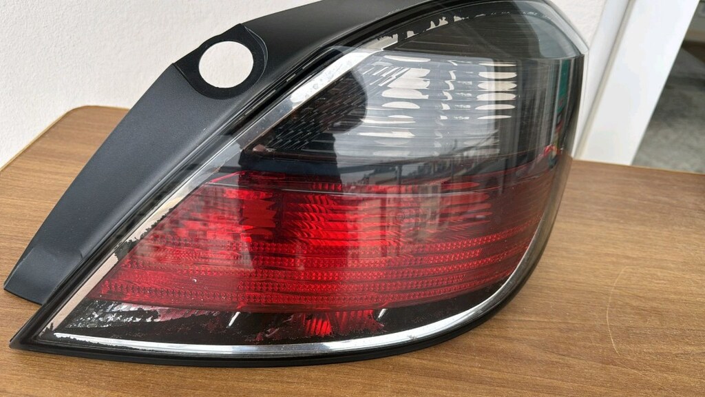 OPEL ASTRA H SAĞ STOP ORJİNAL ÇIKMA HATASIZ KARGO OLUR - 6