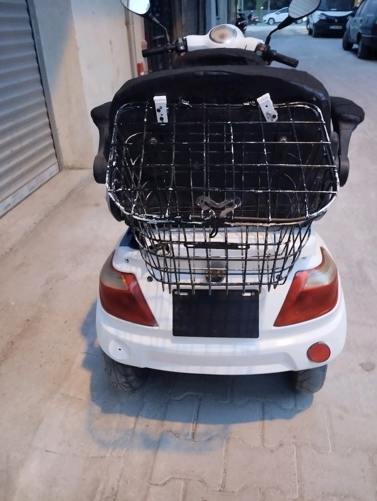 3 tekerlekli elektirikli motor aküleri güzel 5 akülü herşeyi çalışıyor - 8