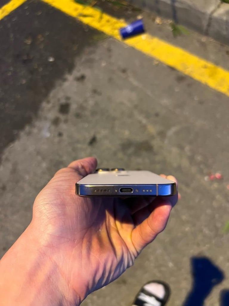 iPhone 16 pro - 5