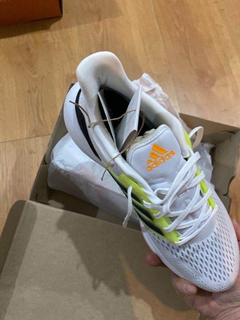 Adidas sıfır ayakkabı hiç giyilmedi fazlalıkdır oyüzden satıyorum - 3