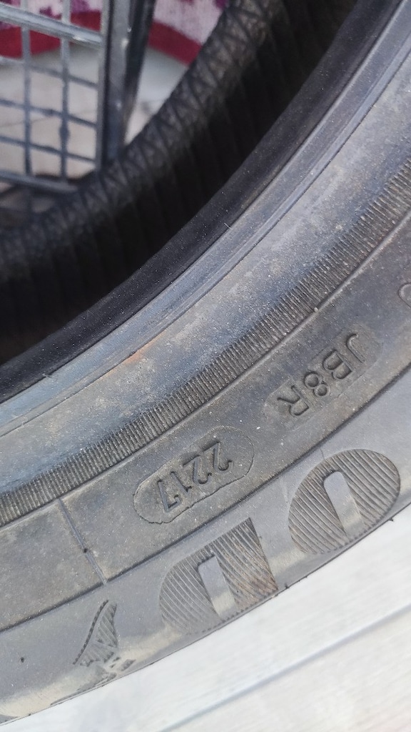 185/60/r15 kışlık goodyear ultragrip8 lastik 22/17 üretim 2 adet - 4