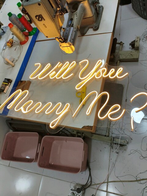 ışıklı yazı will you mary me