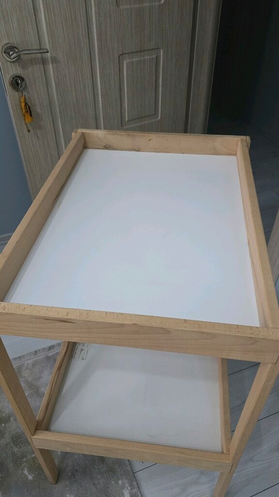 ikea alt değiştirme masası - 5