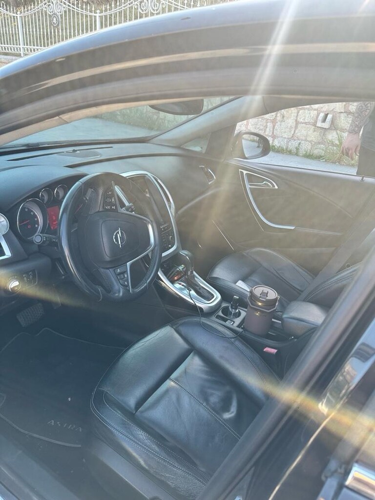 68.000 km \ sunrooflu / deri koltuk / özel paket - 3