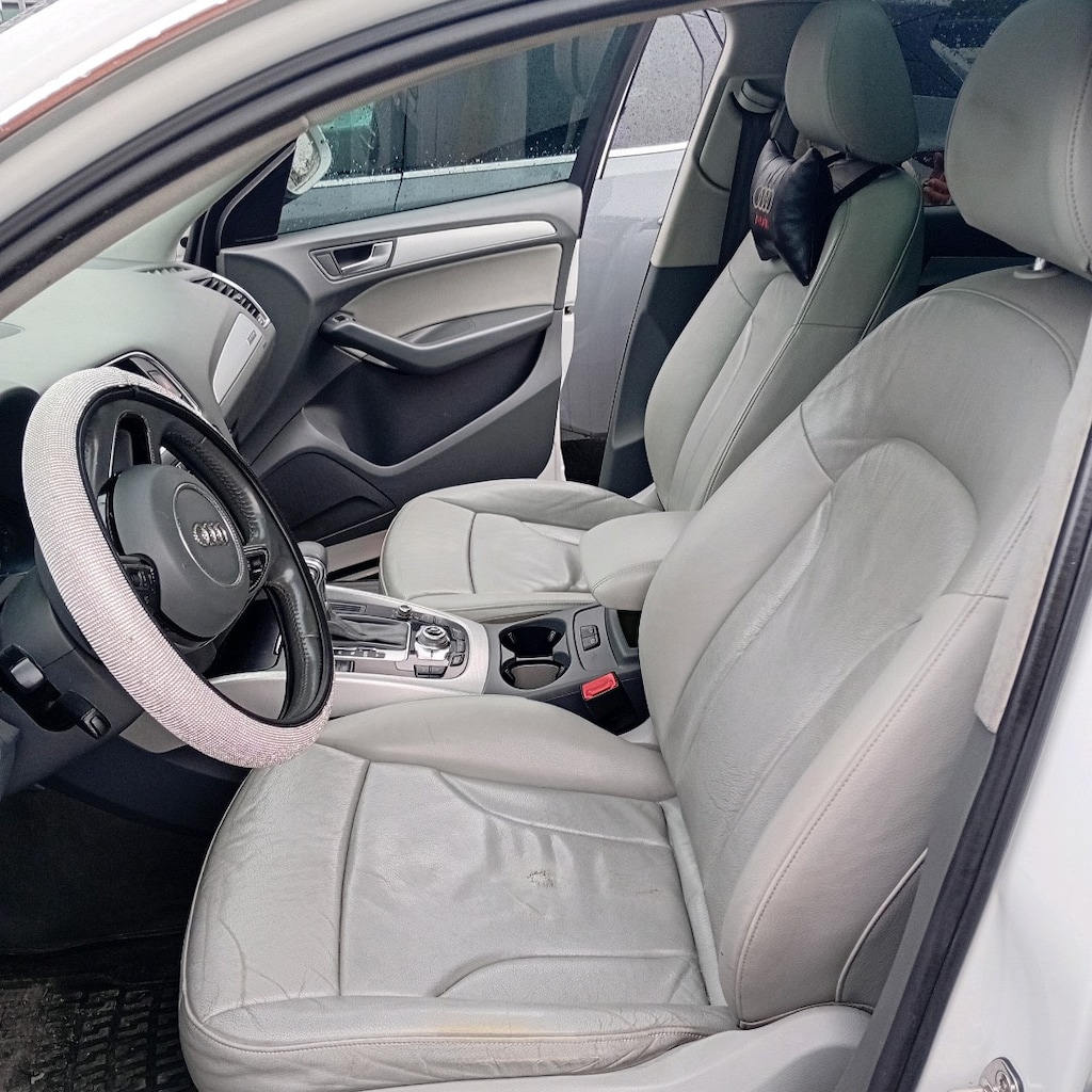 Beyaz Audi SUV - 2