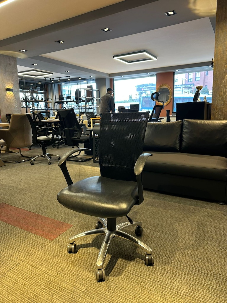 KLAS OFİS ÜSKÜDAR GIRSBERGER MARKA DERİ ÇALIŞMA KOLTUĞU - 3