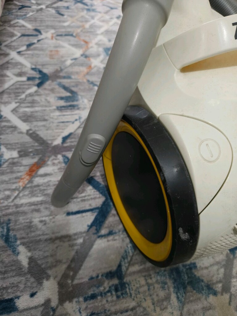 toz torbasız elektrikli Süpürge - 4