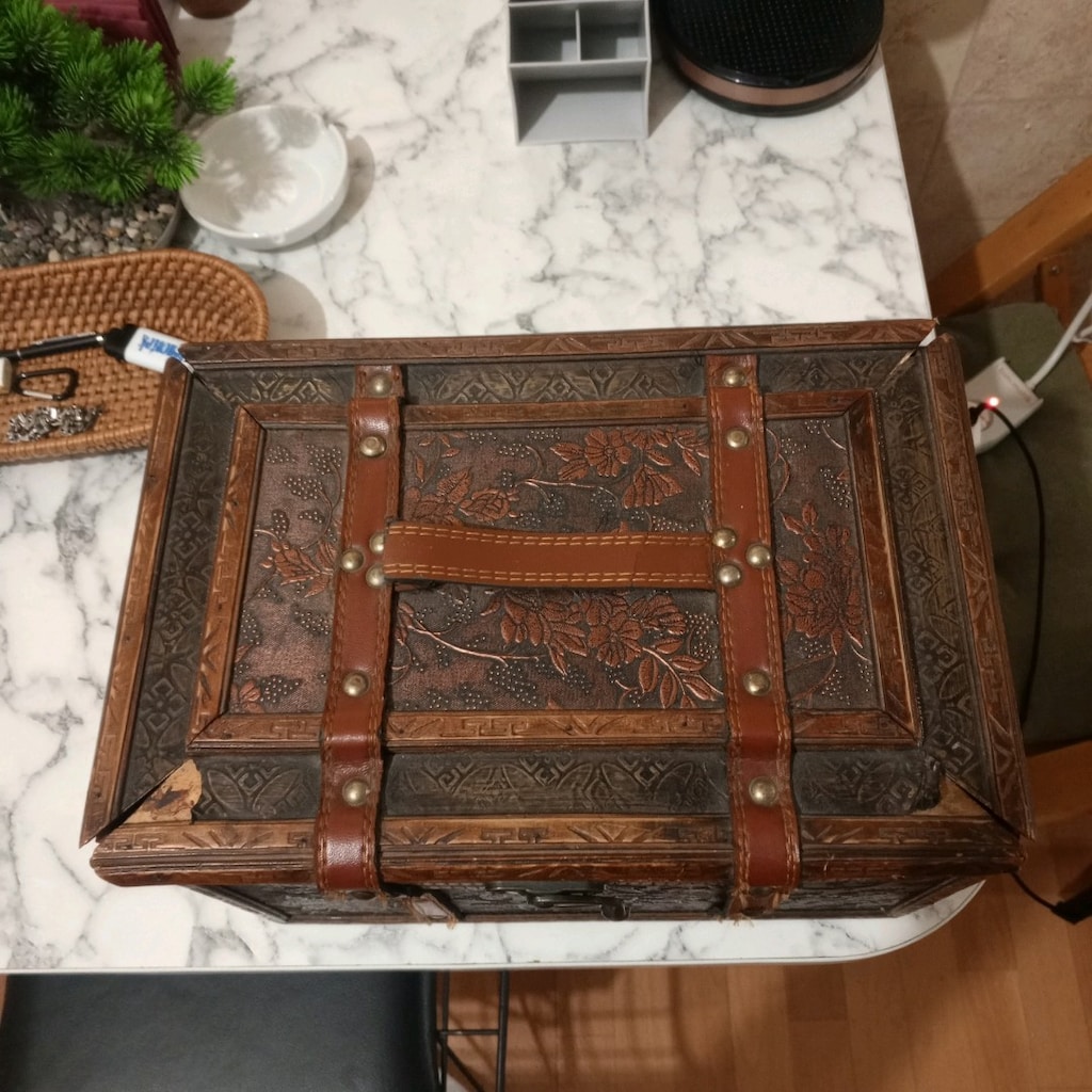 Vintage Bakır İşleme Kabartmalı Sandık - 2