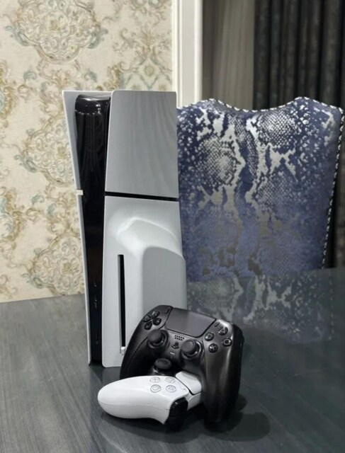PLAYSTATION 5