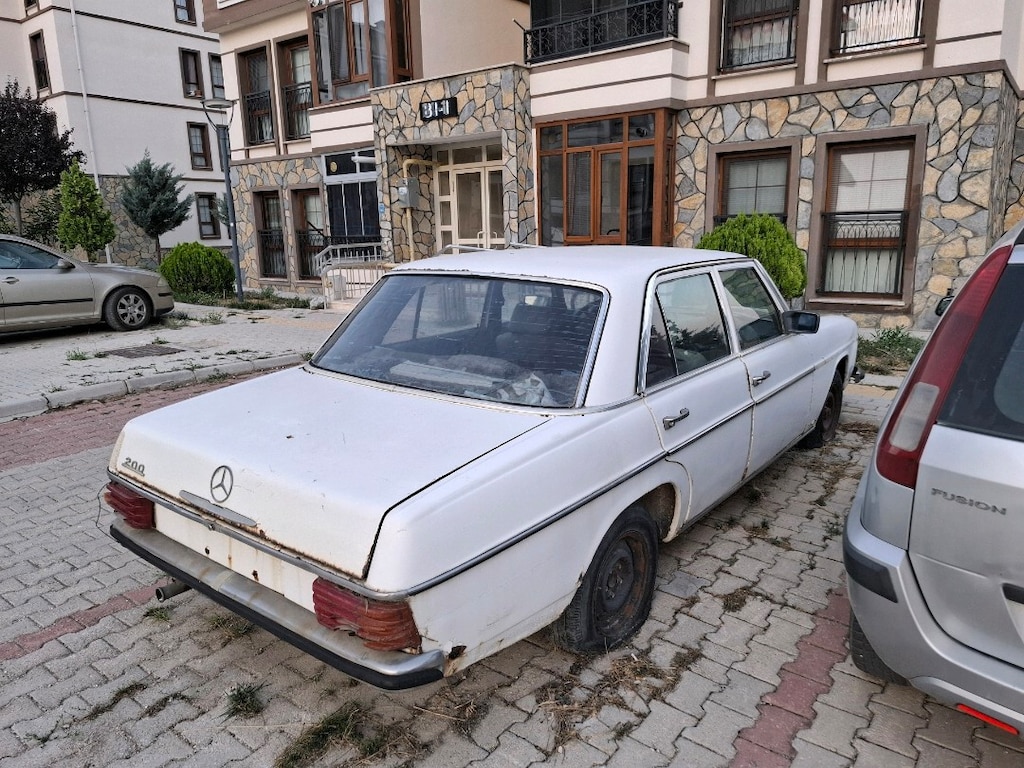 1976 2. Seri w115 200.4 - 4