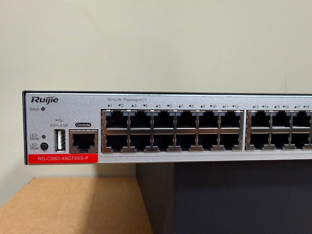 Ruijie RG-CS83-48GT4XS-P Yönetilebilir Switch - 2
