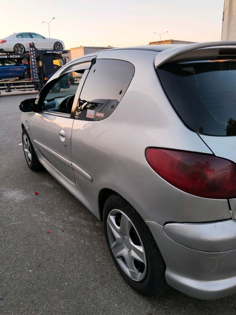 tek kapı bakımlı yeni motor Peugeot 206 - 7