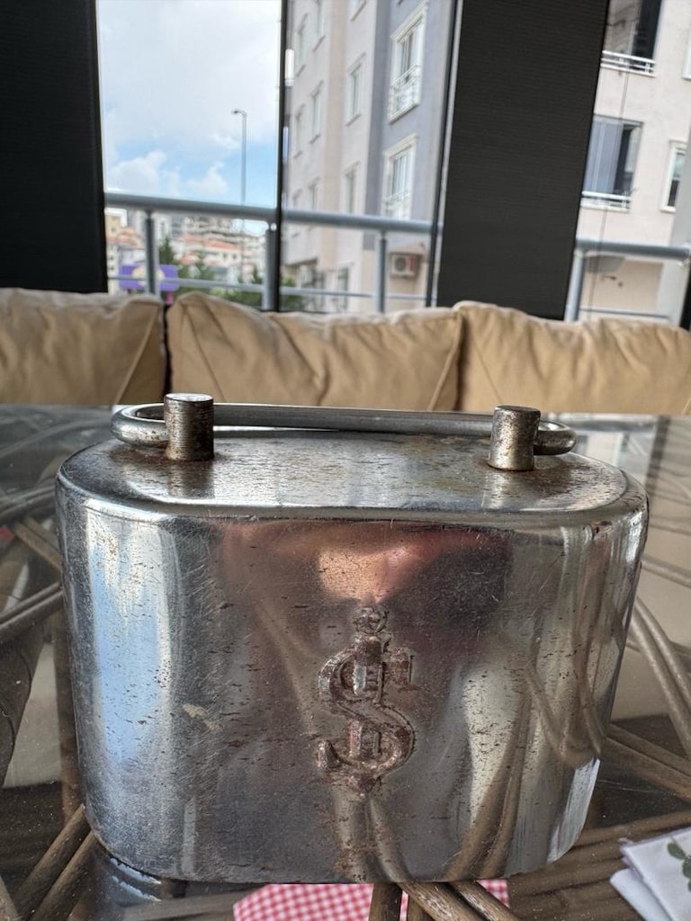 İş Bankası Kumbarası Antika - 2