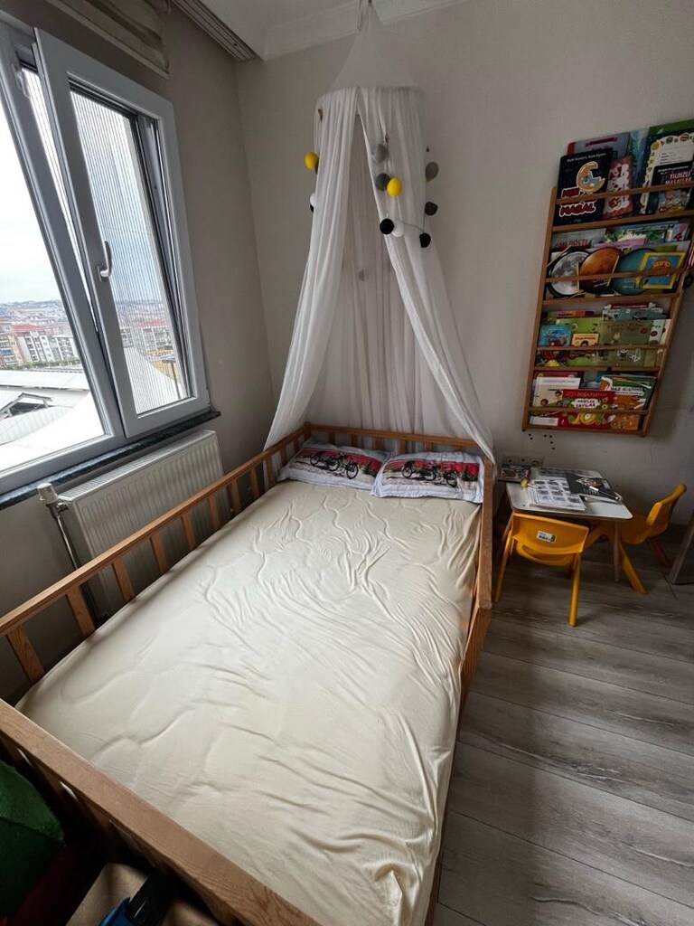 ACİL1,5 kişilik montessori yatak , yatak çerçevesi , çocuk masası , - 3