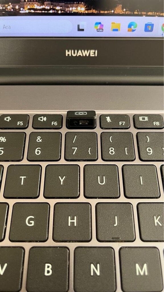 HUAWEİ MATEBOOK D15 AMD RYZEN 5 8GB RAM - 9