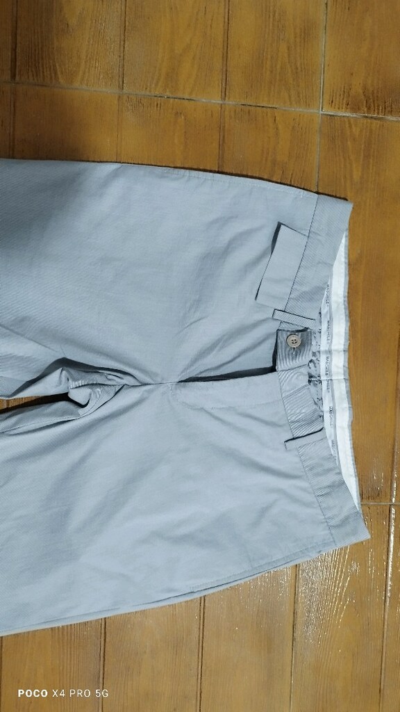 #Mevsimlik pantolon..Bacakta beklemekten az leke oluşmuş.. - 3