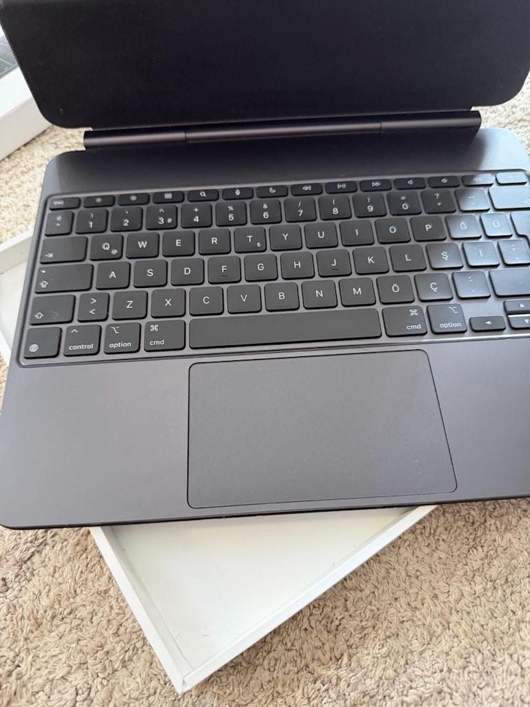 Apple iPad Pro 13 inç magic keyboard garantili - 2