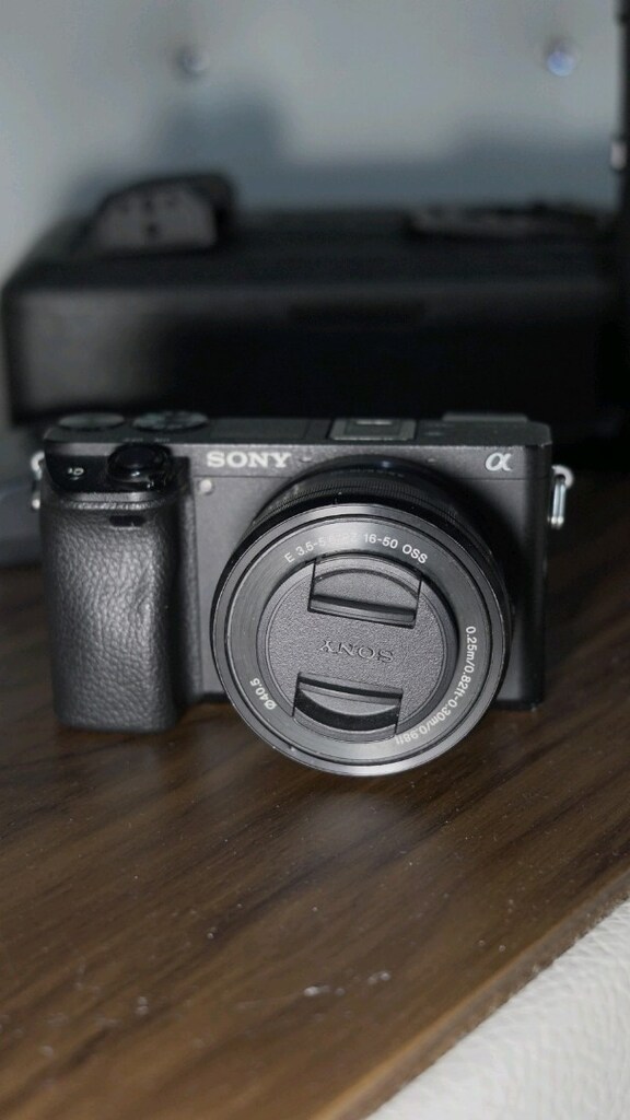 SONY A6300 4K 16-50mm f/3.5-5.6 OSS Kit Lens - 5