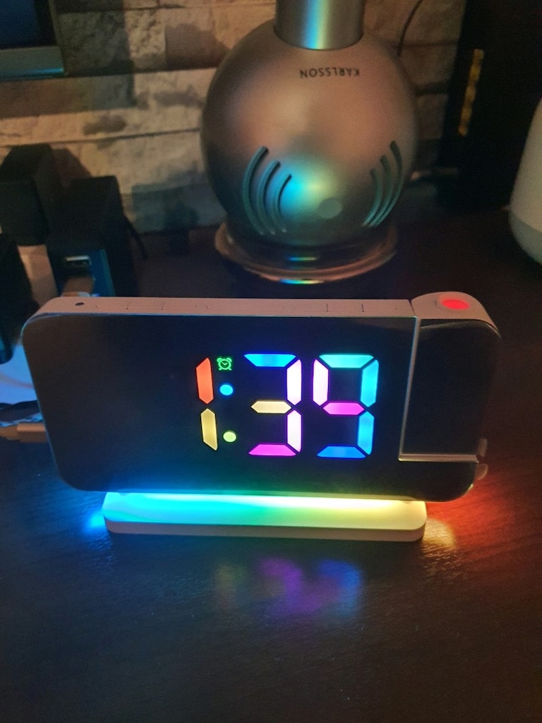 dijital saat projektörlü - 2