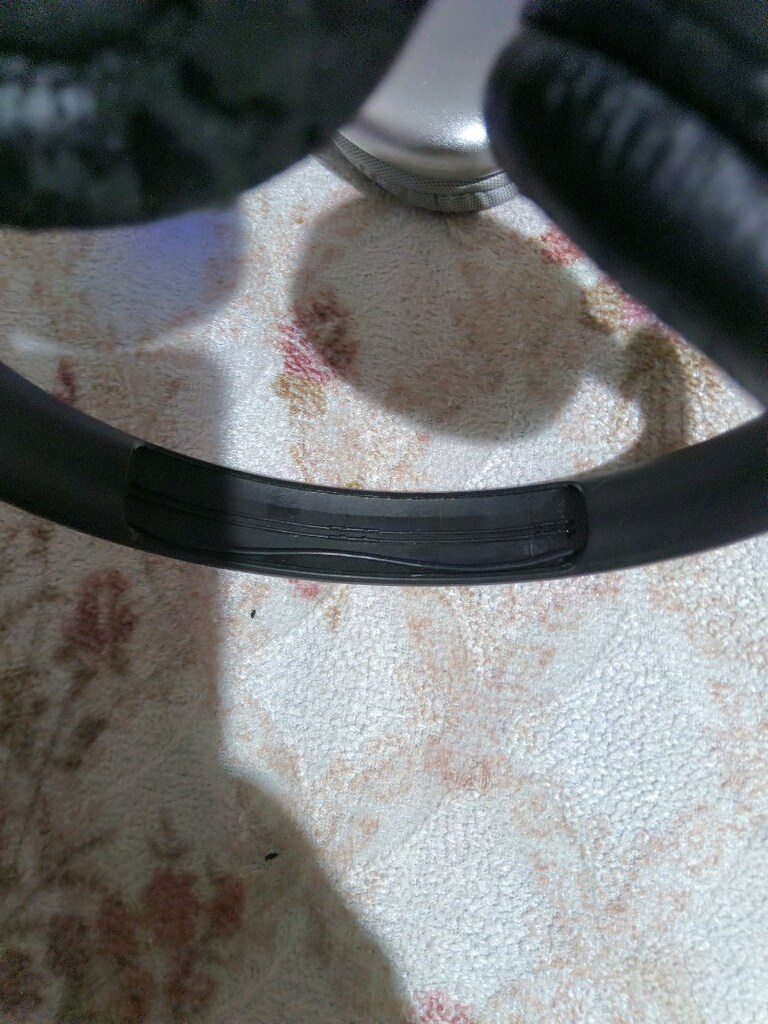2 tane bluetooth kulaklık JBL biraz soyulma var - 5