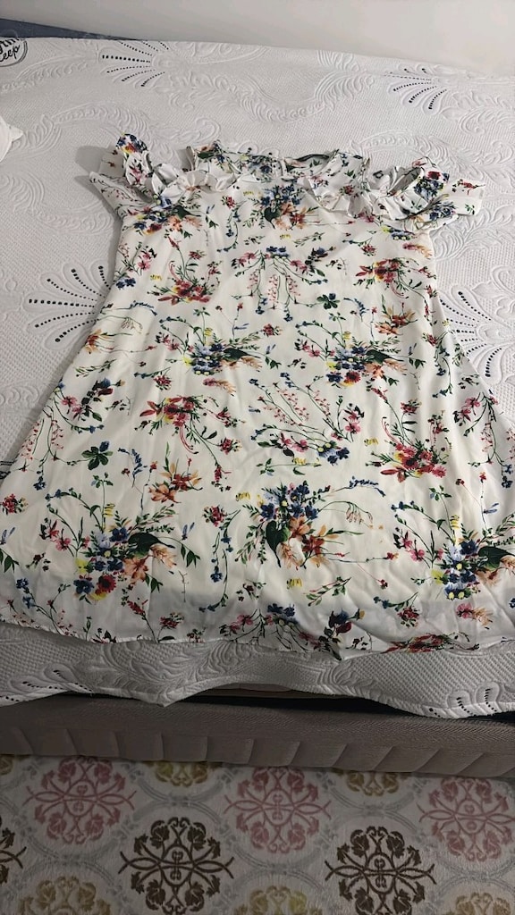 çiçek işlemeli elbise - 2