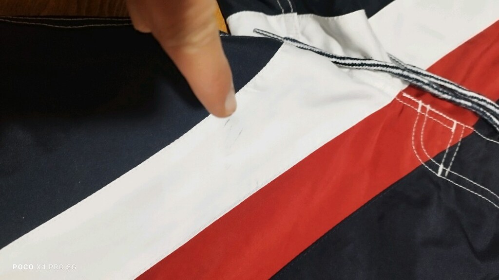 #Polo Ralph Lauren  ünlü ve pahalı marka şort..Az leke sadece.. - 6