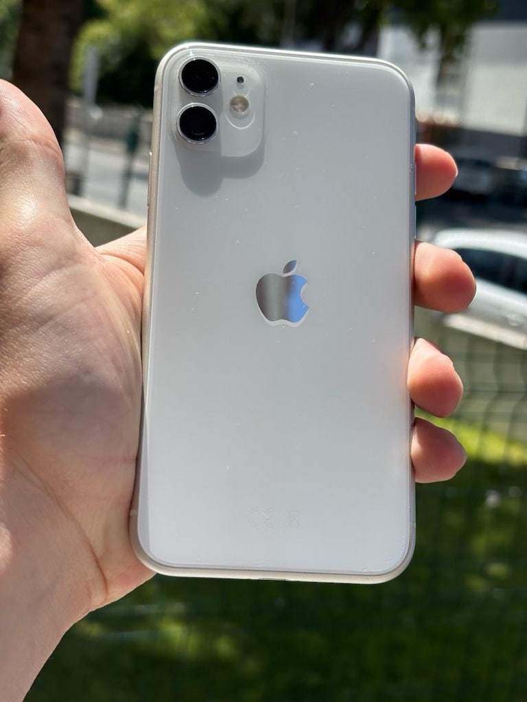128 GB İPHONE 11 TERTEMİZ SIFIR AYARINDA - 2