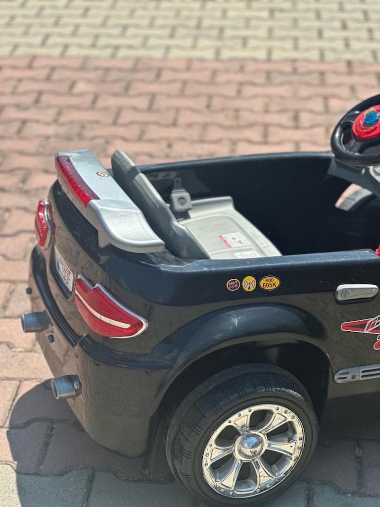 akülü çocuk arabası BMW ışıklı müzikli - 2