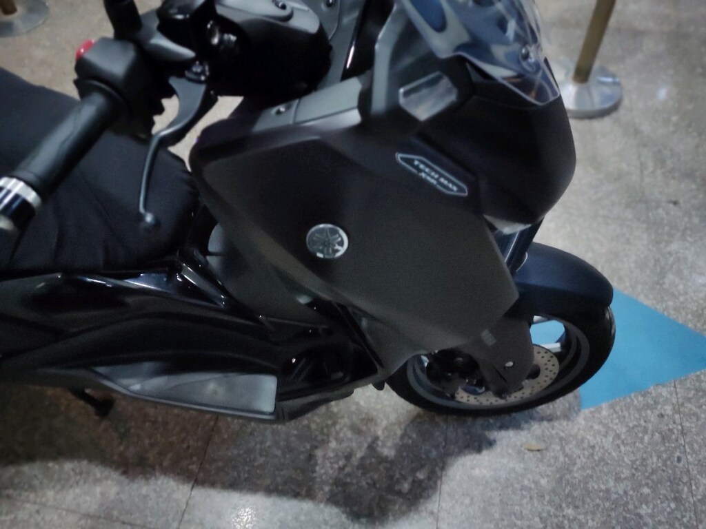 YAMAHA XMAX 250 Tech Max 2025 - 5