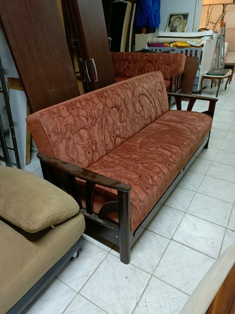 2 adet ahşap kanepe çok sağlam ve kaliteli döşemesi yeni gibi - 5