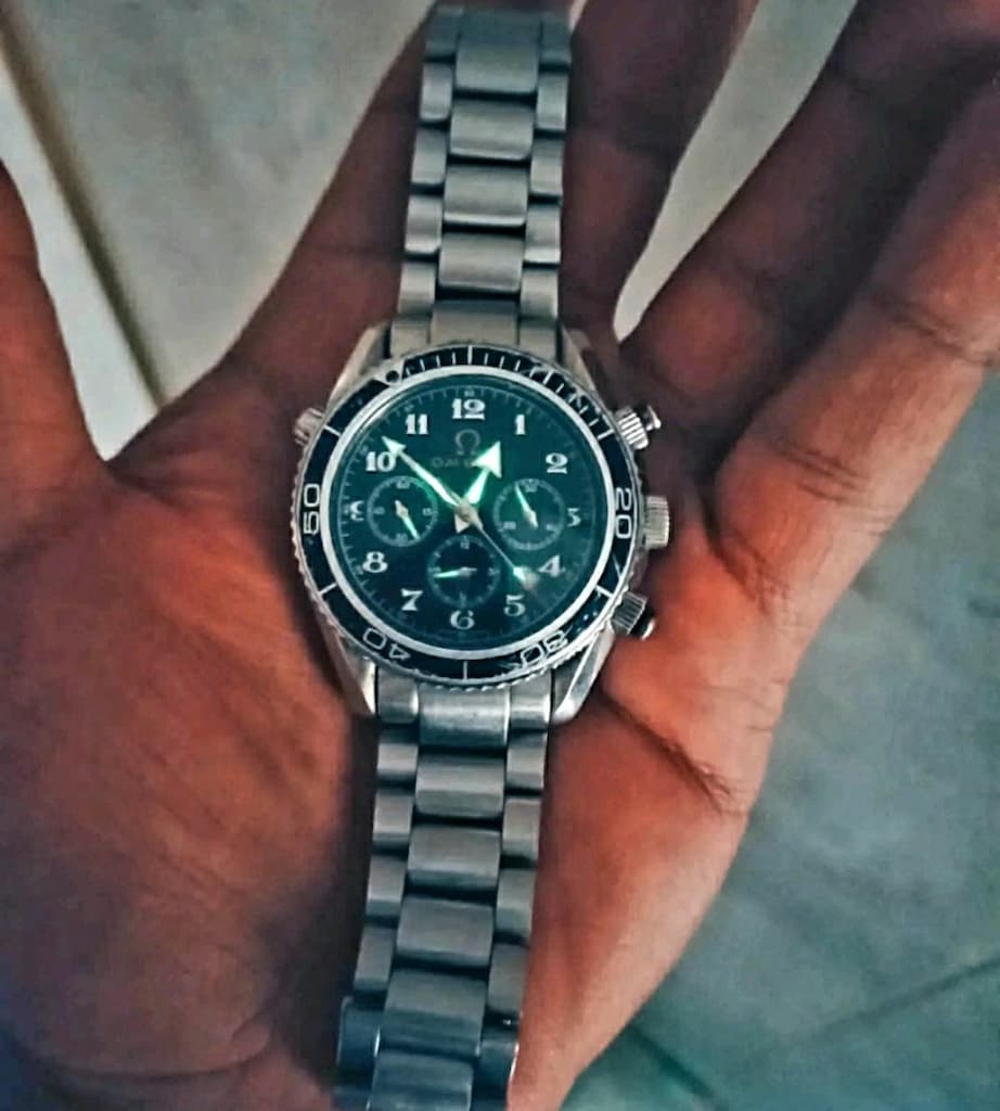 952 ayar çelik belgeli omega sseamaster serisidir - 2