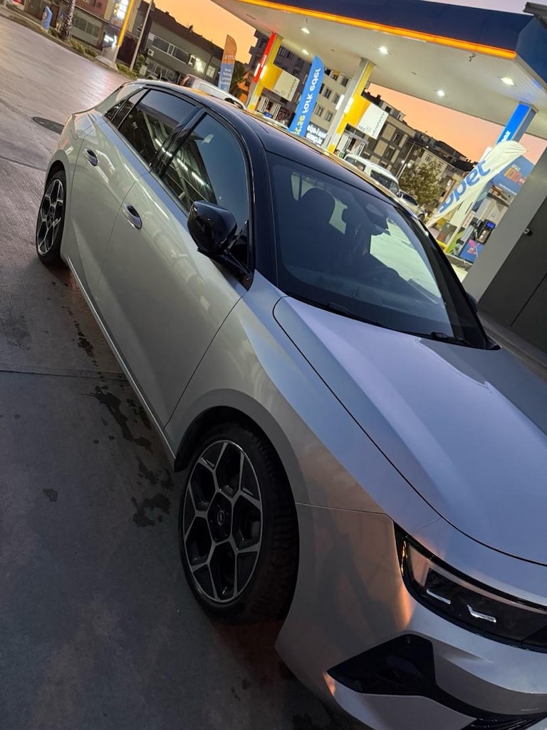 Opel Astra Ultimate - 3