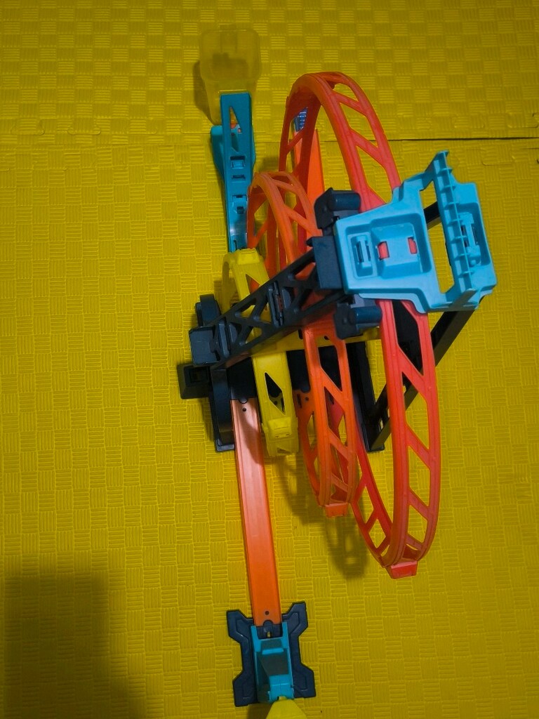 ORİJİNAL 11 ADET HOT WHEELS OYUNCAKLAR 1 -8 YAŞ ARASİ - 11