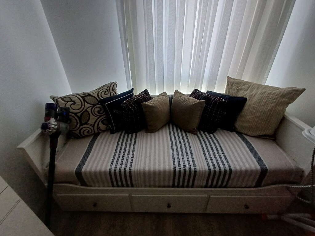 ikea divan ve 6 kapaklı dolap - 2