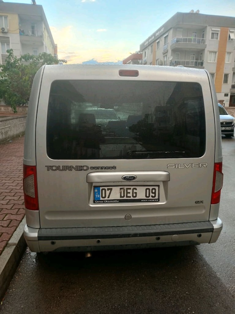 Ford connect silver 256.000 km kaput değişen bagaj kapısı yarım boya - 2