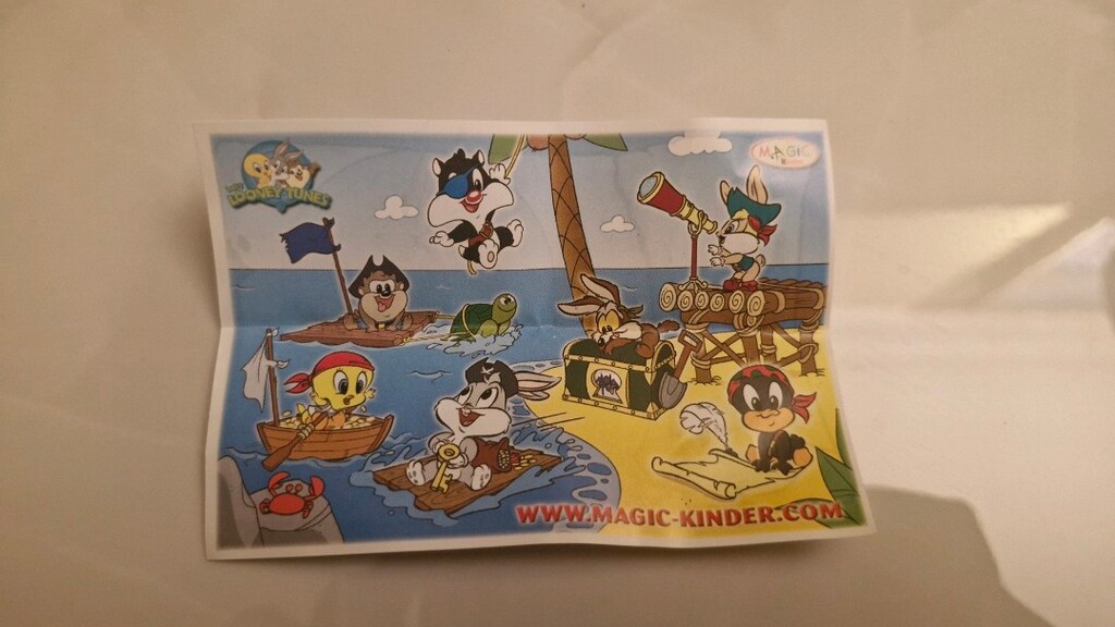 Kinder Maxi Looney Tunes Pirates Tam Set - 2