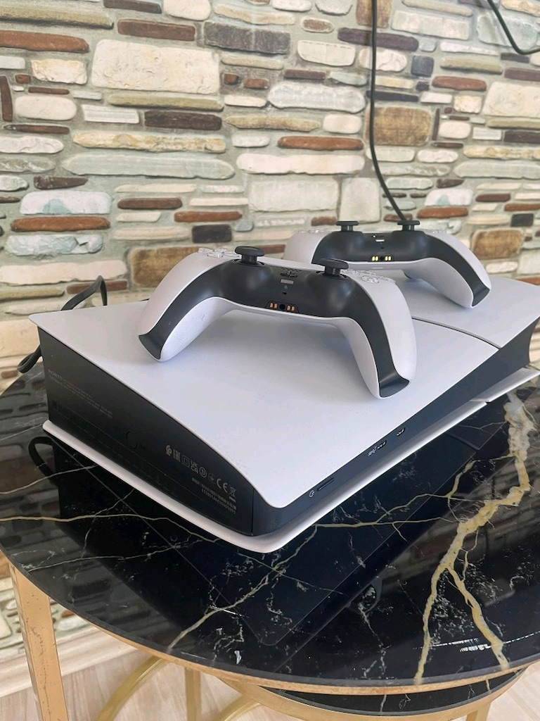 PS5 Digital Edition satılık Acill - 3