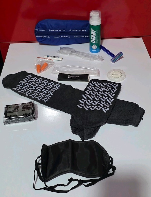 Çantalı 12 parça seyahat seti. SIFIR. Sayfamda farklı modelleri de var - 2