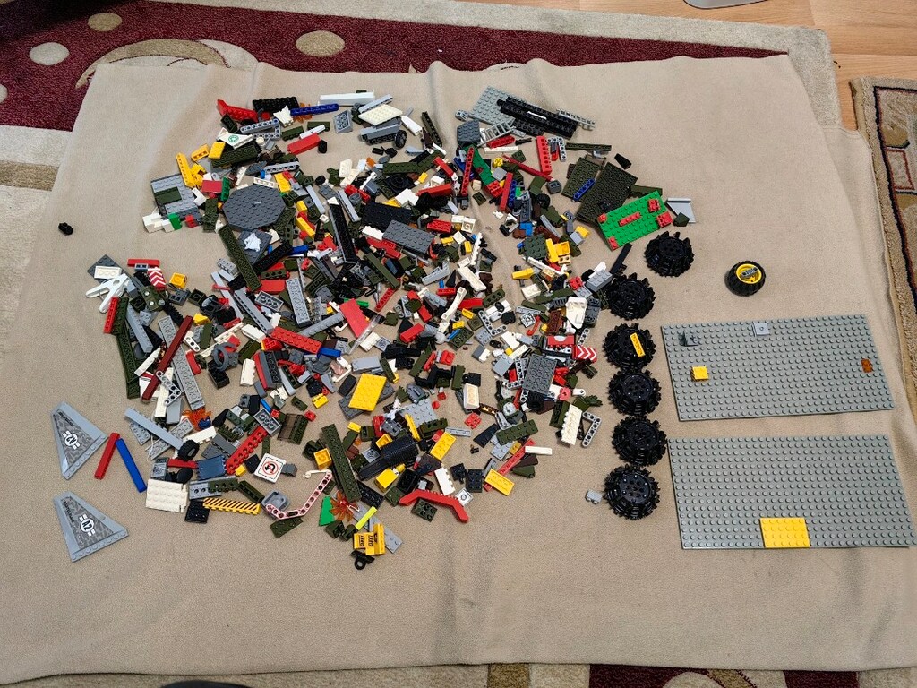 LEGO RESİMDE GÖRÜLDÜĞÜ GİBİ AYAKABI KUTUSU FUL DOLU - 5