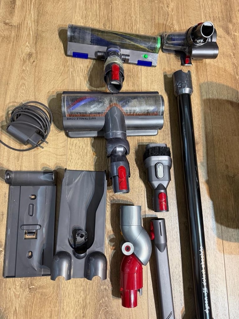 dyson v15 delect absolute - 3