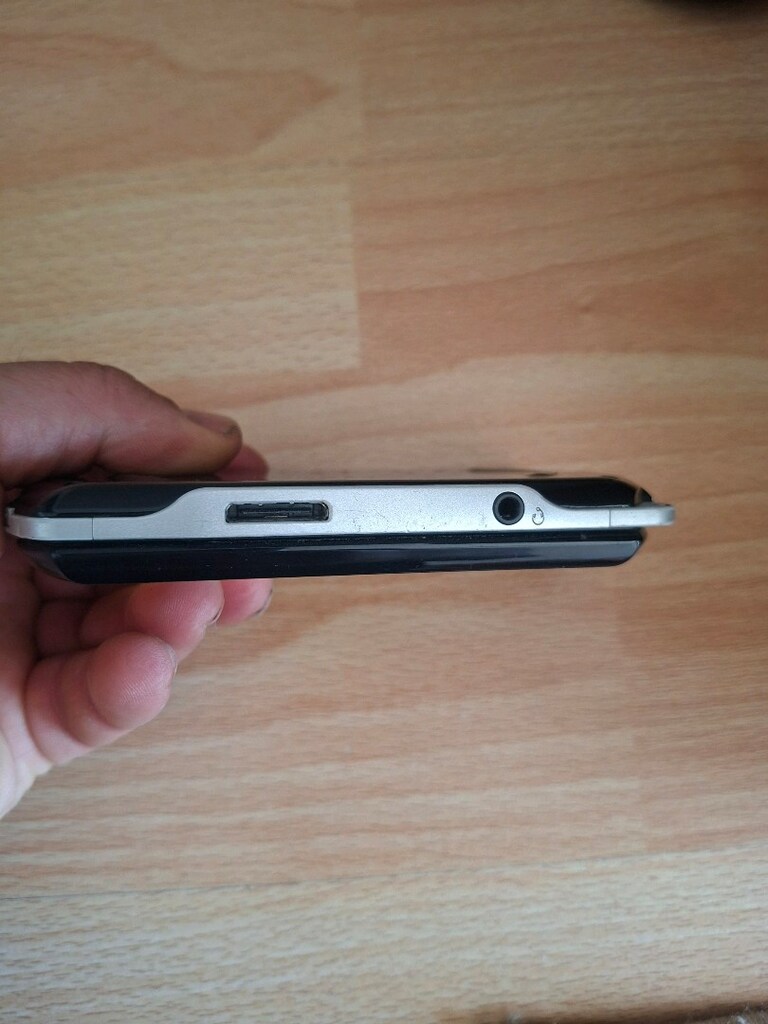 Sony psp go ekran kırık açıklamaya bakınız - 2
