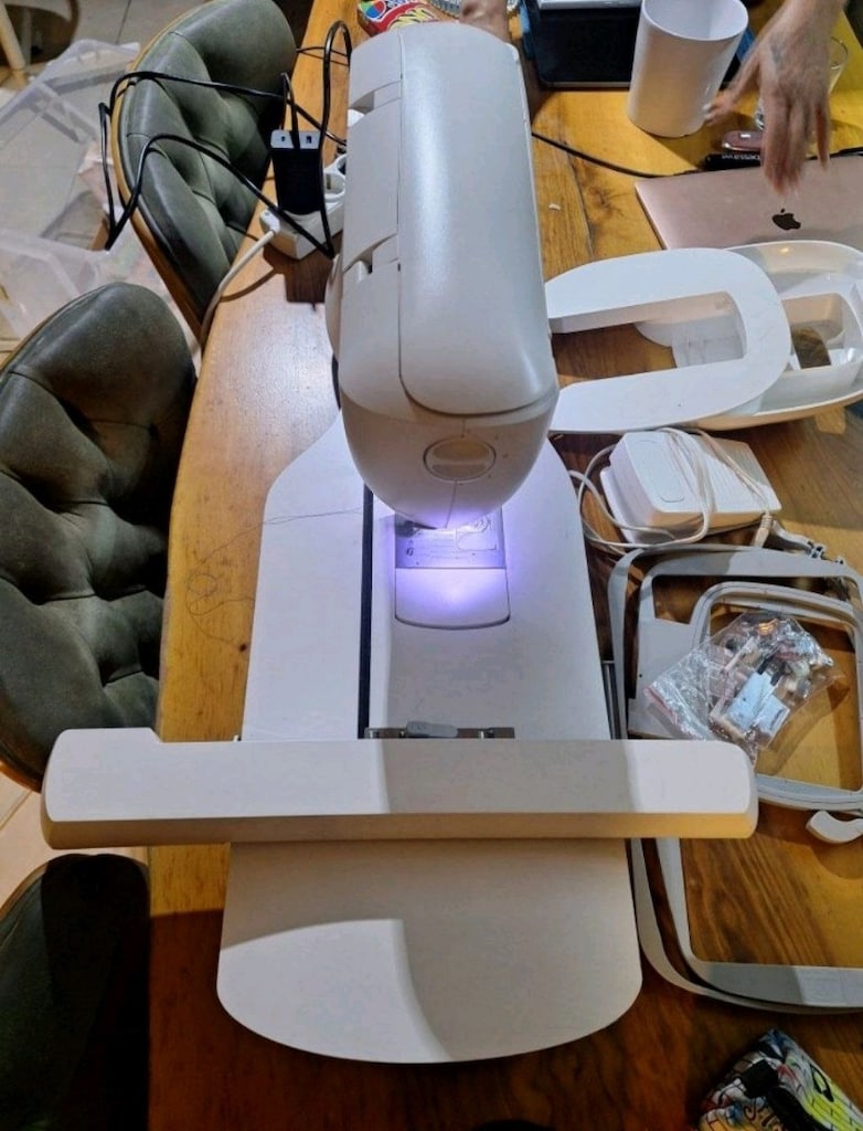 SİNGER LEGACY SE300 DİKİŞ MAKİNESİ - 4