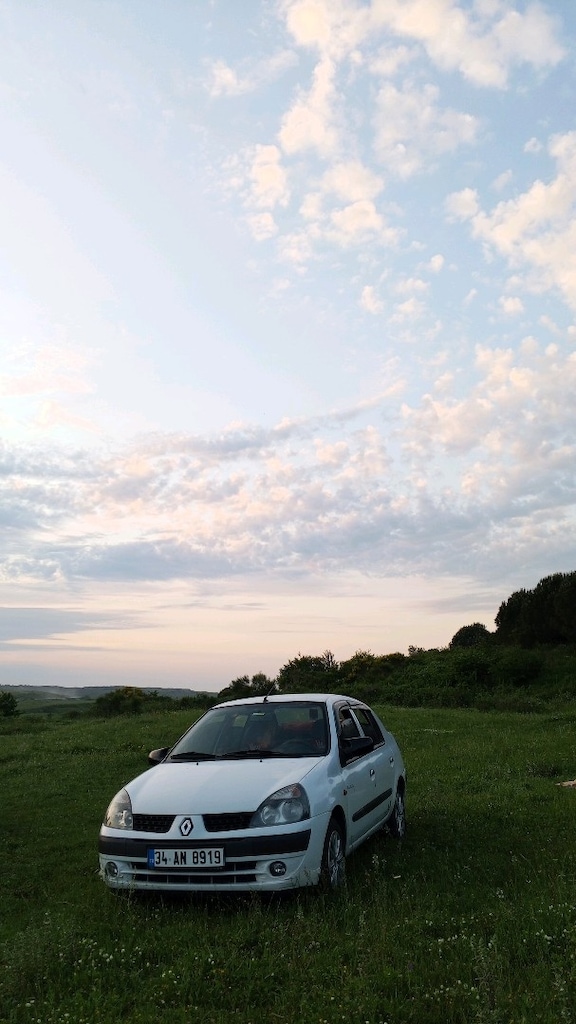RENAULT CLIO 2 1.5 DCI - 12