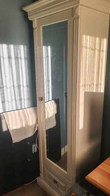 banyo dolabı